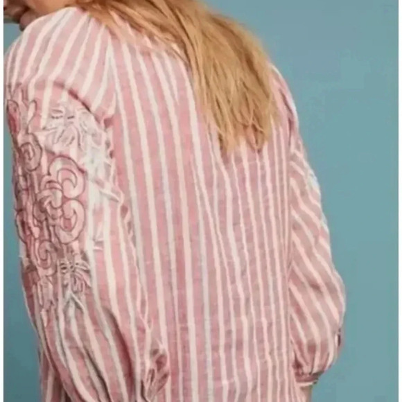 Akemi + Kin Anthropologie Audria Peasant Embroidered Blouse size Small - Picture 4 of 9